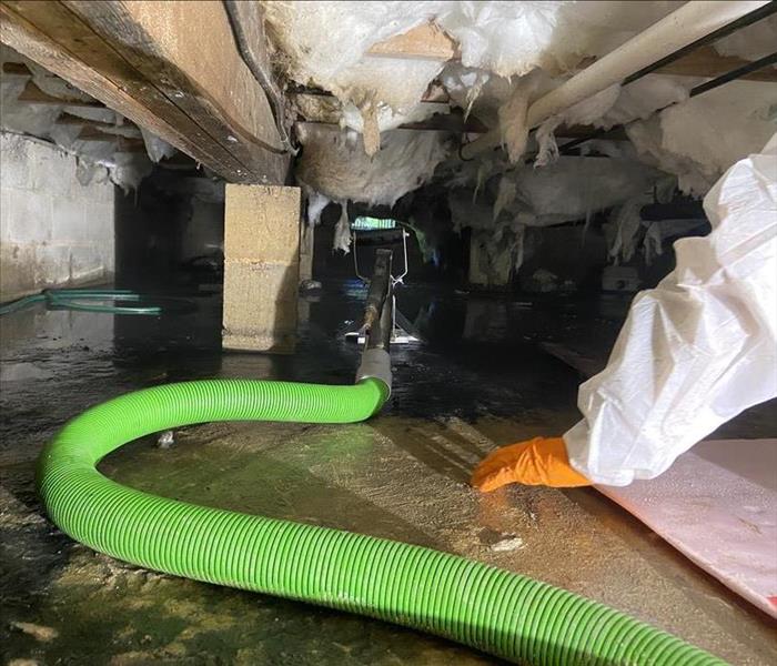 hose drying out crawlspace, tech in tyvek
